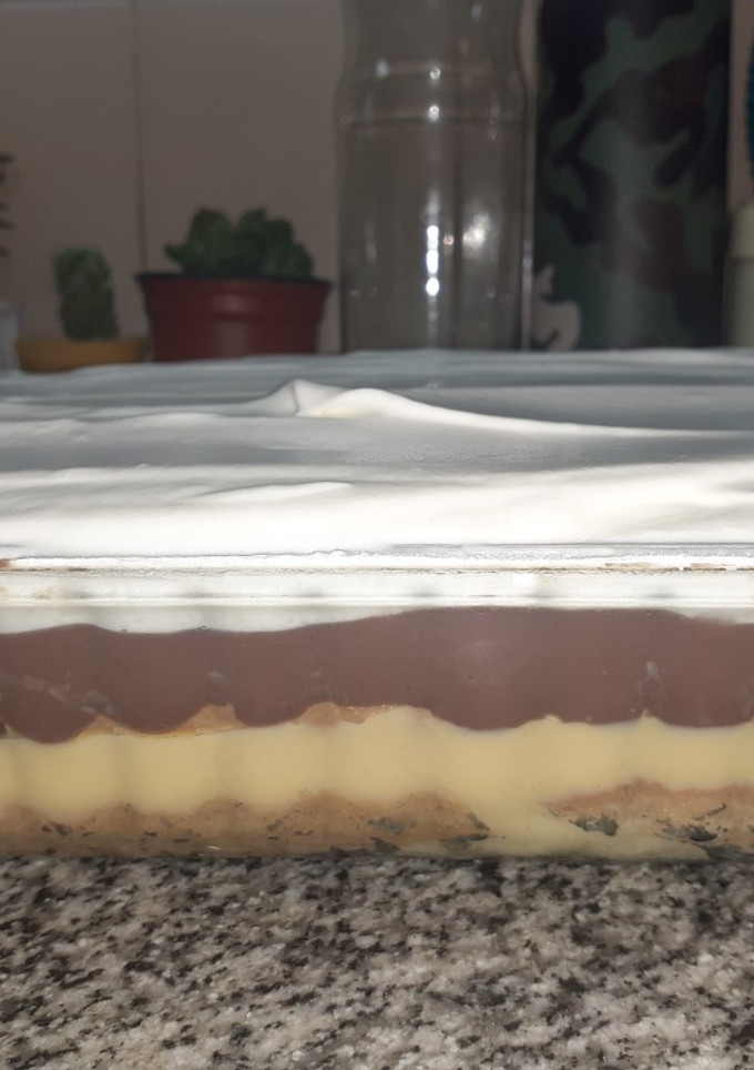 Una foto de Postre vainilla con postre Royal vainilla y chocolate