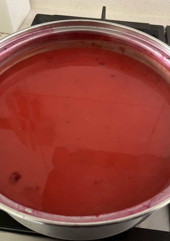 Una foto de Sopa fácil de betarraga
