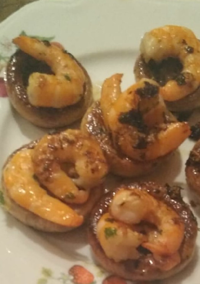 Una foto de Champiñones rellenos de langostinos