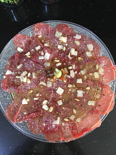 Una foto de Carpaccio de ternera