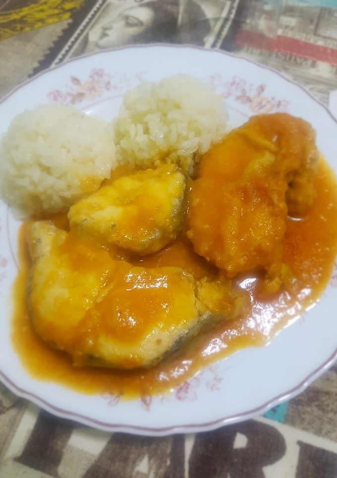Una foto de Pescadilla en salsa roja