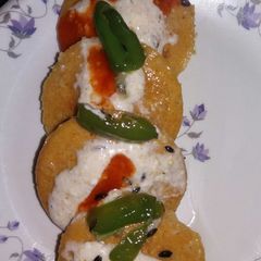 A picture of Rava besan dhokla.