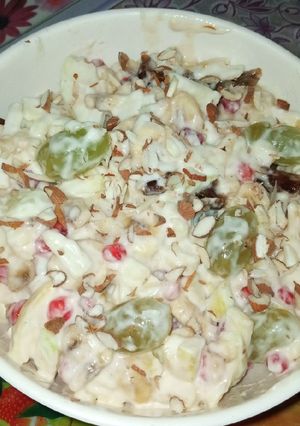 A picture of Russian Salad.