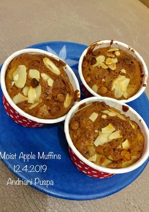 Foto resep Moist Apple Muffins 🍎