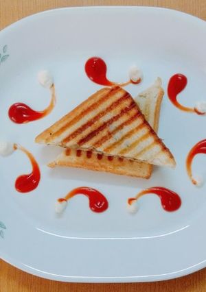 A picture of Potato Onion Sandwich.