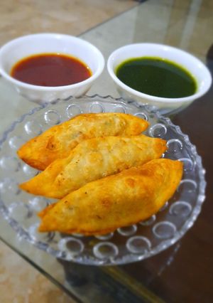 A picture of Chicken Samosa cutlets.