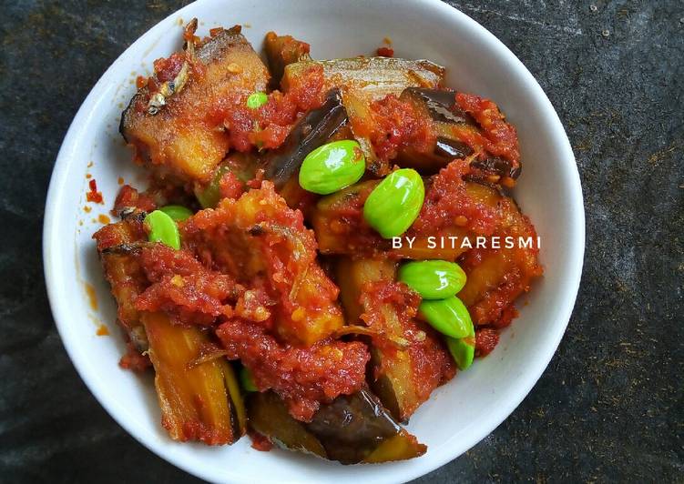 Bagaimana Menyiapkan Balado Terong, Menggugah Selera