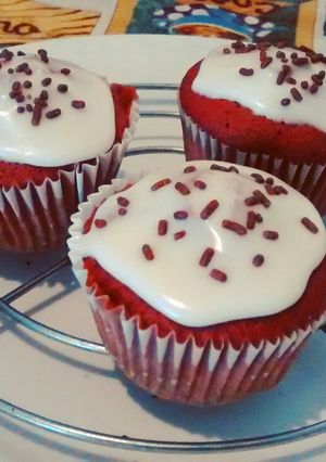 Una foto de Fáciles cupcakes Red Velvet sin huevo