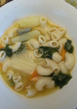 Una foto de Sopita de casa muy simple
