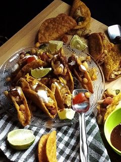 টাকো চাট (taco chaat recipe in bengali) রেসিপির প্রধান ছবি