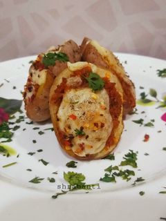চিকেন সটাফ্ পটেটো জ্যাকেট (Chicken stuffed potato jacket recipe in Bengali) রেসিপির প্রধান ছবি