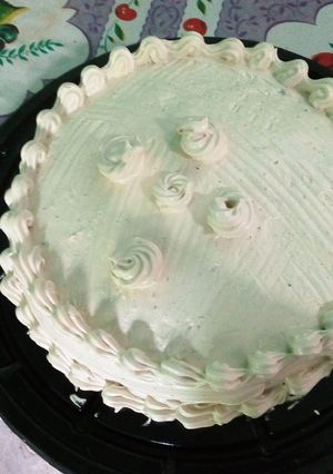 Una foto de 2 parte de pastel de moka/ Merengue Italiano