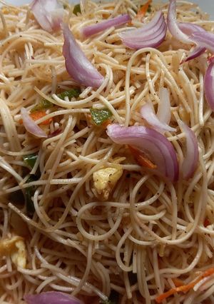 এগ চাউমিন (egg chow mein recipe in Bengali) রেসিপির প্রধান ছবি