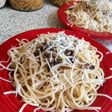 Μακαρονάδα aglio e olio με μανιτάρια