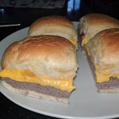 A picture of Cheese Burger Sliders.