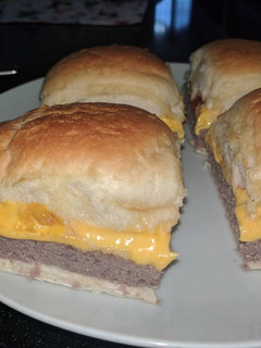 A picture of Cheese Burger Sliders.