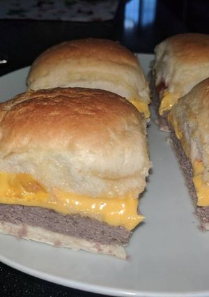 A picture of Cheese Burger Sliders.