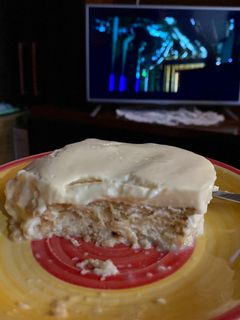 Una foto de Postre helado sabor a pie de limón 💕 con galleta