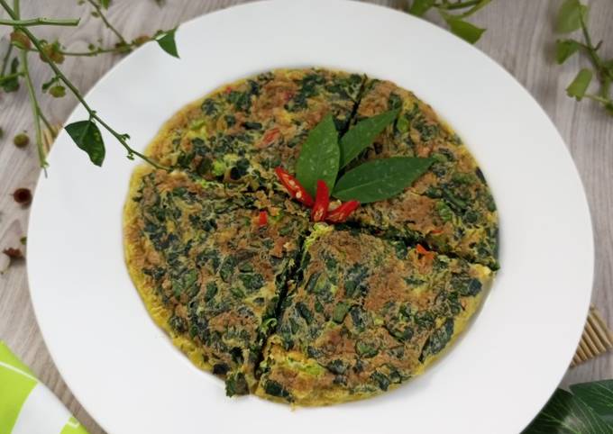 Resep Omelet Daun Katuk Oleh Indah Tuwiarsih Cookpad