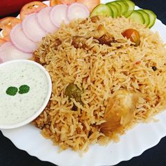 چکن یخنی پلاؤ 😋😋 A picture of چکن یخنی پلاؤ 😋😋.