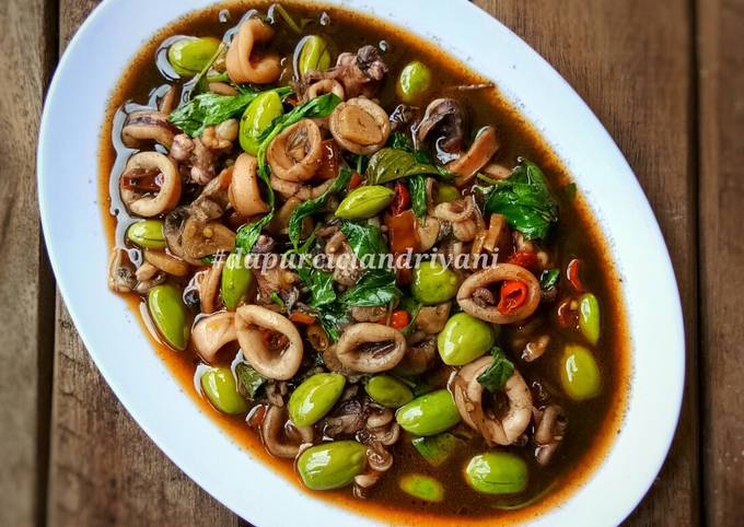 Cumi Masak Pedas Pete Kemangi