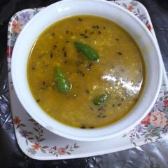 A picture of Ada mouri bata diye biulir daal(ginger fennel seed paste urad daal).