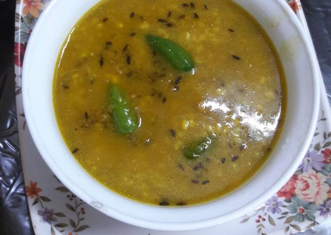 Ada mouri bata diye biulir daal(ginger fennel seed paste urad daal)