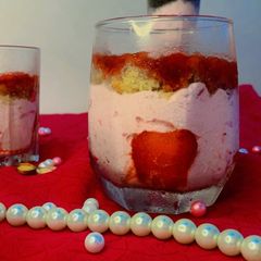 Strawberry Cheesecake Shots A picture of Strawberry Cheesecake Shots.