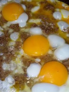 صورة لوصفة مخلمة لحم وبيض