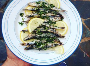Une photo de ♧Anchois en persillade à la plancha♧