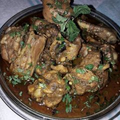 A picture of Chicken do pyaza.