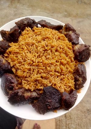 A picture of Jollof Rice with cloves spice.