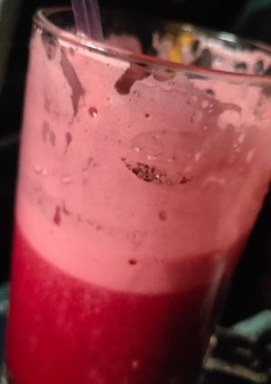A picture of Anar beetroot juice.