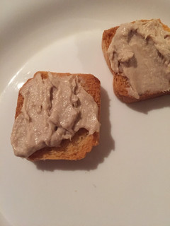 Una foto de Paté de anchoas y atún