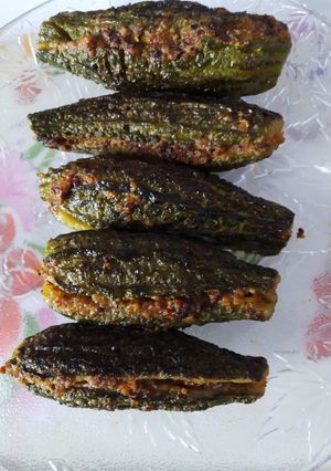 A picture of Bharwa karela.