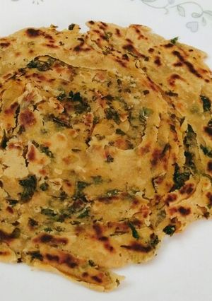 A picture of Pudina lachha paratha.