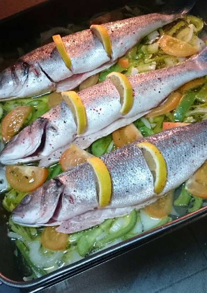 Una foto de 🐟🐟Lubina al horno🐟🐟