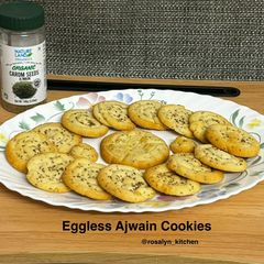 A picture of Eggless Ajwain Cookies.