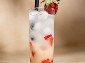 Foto resep Strawberry Yakult Mocktail