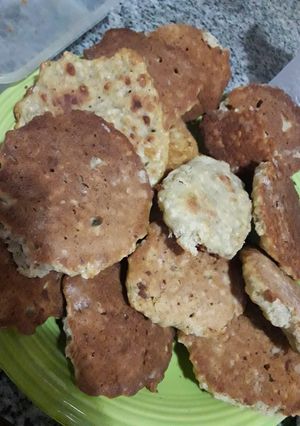 Una foto de Galletas de avena, banana y harina leudante!!!súper livianas
