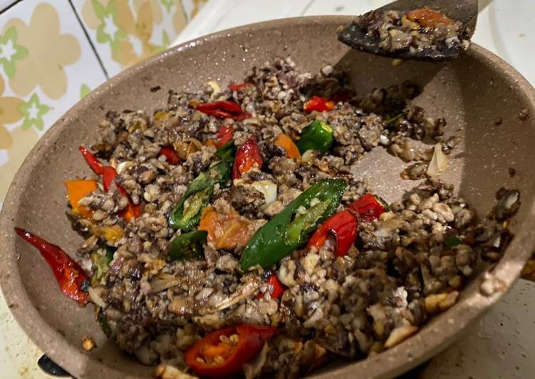 Langkah Mudah untuk Masak Oseng oncom item Mudah