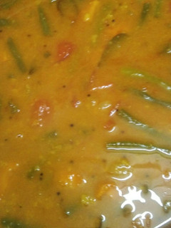பிரெஞ்சு பீன்ஸ் சாம்பார் (French beans sambar recipe in tamil) செய்முறை முக்கிய புகைப்படம்