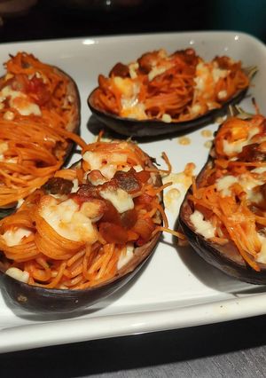 Une photo de Aubergines farcies aux spaghettis