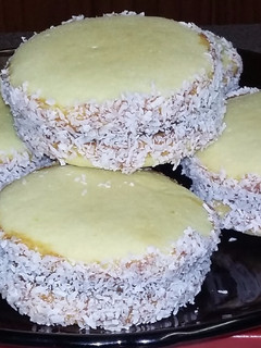 Una foto de Galletitas fáciles y económicas Betty en forma de alfajor