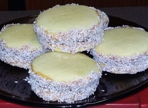 Una foto de Galletitas fáciles y económicas Betty en forma de alfajor