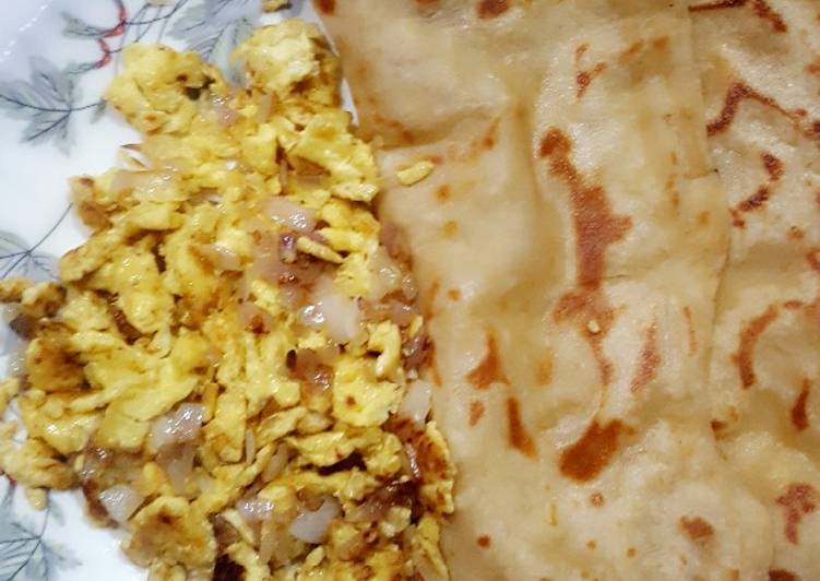 Paratha and cheese omelet sehri