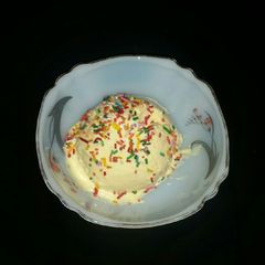 A picture of Yummy Mango Ice cream.