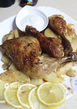 صورة لوصفة دجاج وبطاطا في الفرن