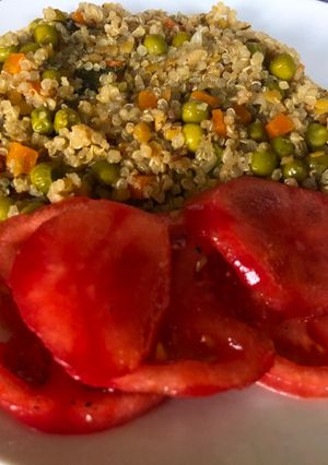 Una foto de Upma de quinoa con arvejas