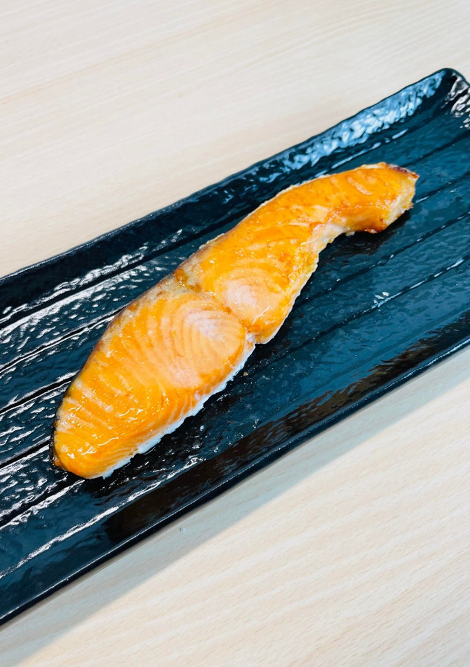 減鹽版✨鹽漬鮭魚｜過熱水蒸氣烤箱微波爐 的食譜成品照片